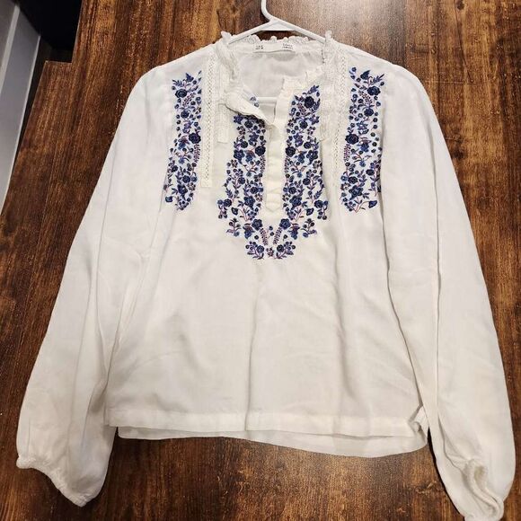 Sfera embroidered lantern sleeve blouse - Picture 1 of 8